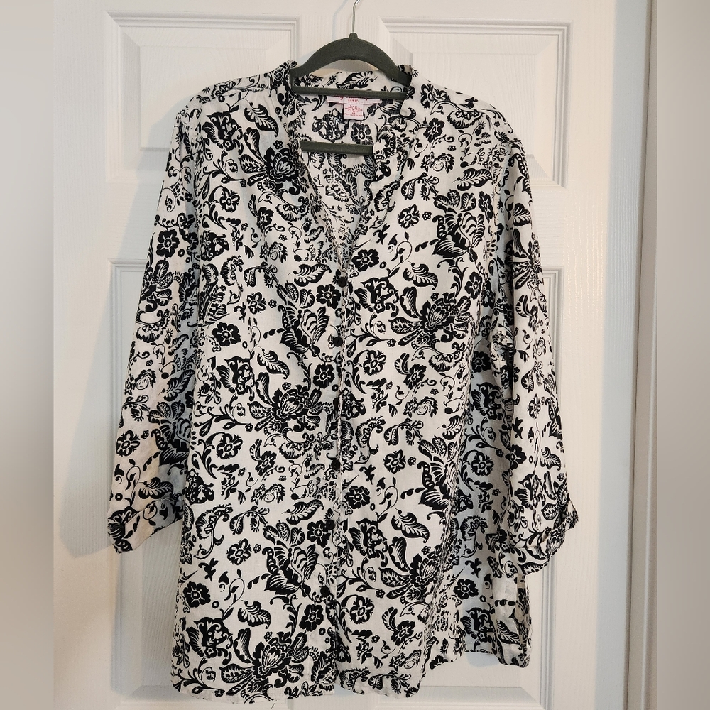 Chic Black and White Floral Blouse